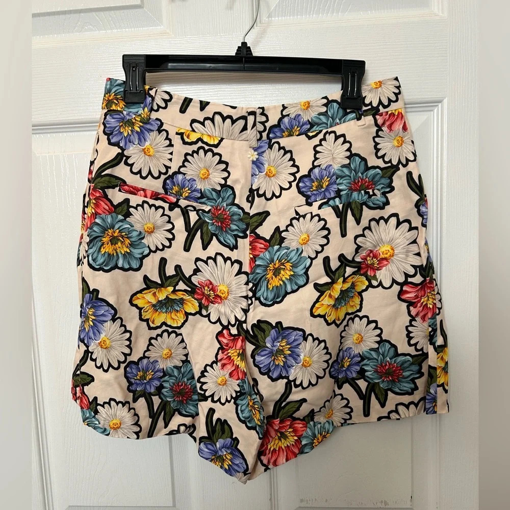 ! Max&Co - Beige shorts in floral sz 10 - Picture 7 of 11